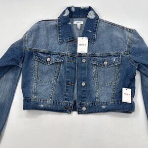 FOREVER 21 Cropped Denim Jacket Womens Medium Blue Distressed Button NEW